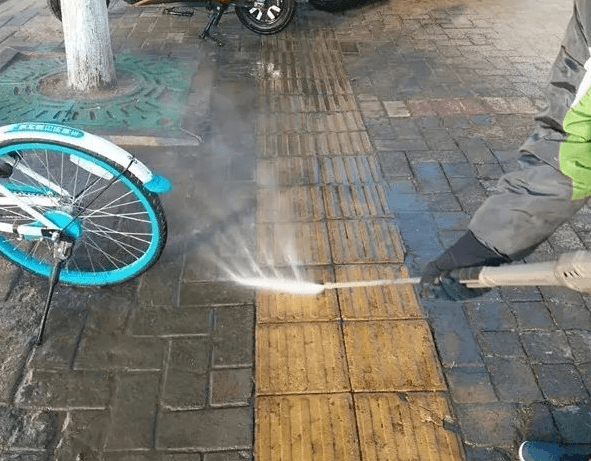 高压冲洗机的使用场所和使用事项