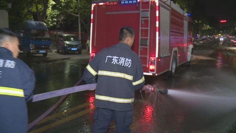 大压力高压清洗机部洗地面
